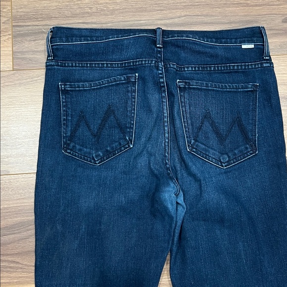 Mother The Insider Crop Step Fray Jeans in Movin On Up Size 31 - Picture 13 of 16